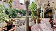 Foto Appartamento in vendita a Lucca - 8 locali 290mq