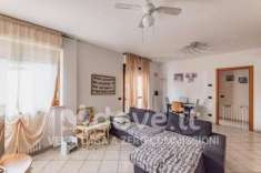 Foto Appartamento in vendita a Luino - 3 locali 85mq