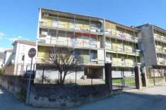 Foto Appartamento in vendita a Luino - 4 locali 120mq