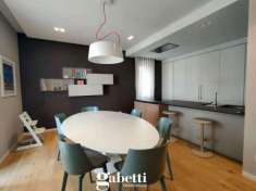 Foto Appartamento in vendita a Macerata - 5 locali 180mq