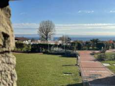 Foto Appartamento in vendita a Manerba Del Garda