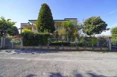 Foto Appartamento in Vendita a Manerba del Garda