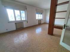 Foto Appartamento in vendita a Marina di Carrara - Carrara 120 mq  Rif: 1329403