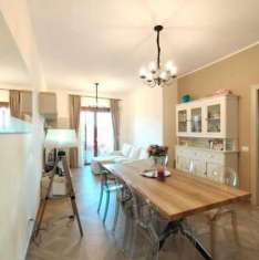 Foto Appartamento in vendita a Marina di Carrara - Carrara 150 mq  Rif: 1252778