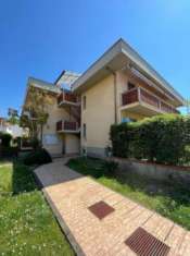Foto Appartamento in vendita a Marina di Massa - Massa 65 mq  Rif: 1101719
