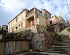 Foto Appartamento in vendita a Messina - 2 locali 74mq