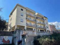 Foto Appartamento in vendita a Messina - 4 locali 127mq