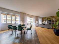 Foto Appartamento in vendita a Milano