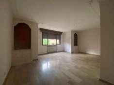 Foto Appartamento in vendita a Modena - 4 locali 121mq