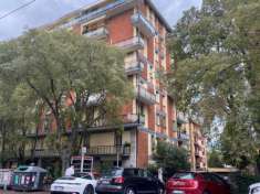 Foto Appartamento in vendita a Modena - 5 locali 187mq