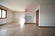 Foto Appartamento in vendita a Monserrato - 3 locali 75mq
