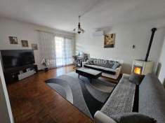 Foto Appartamento in vendita a Montecalvo In Foglia - 5 locali 170mq