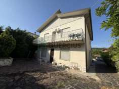 Foto Appartamento in Vendita a Montecchia di Crosara Montecchia di Crosara