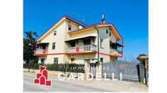 Foto Appartamento in vendita a Montecosaro