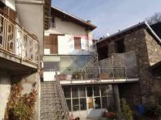 Foto Appartamento in vendita a Montegrino Valtravaglia - 19 locali 500mq