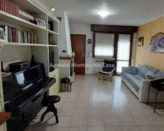 Foto Appartamento in vendita a Montelabbate - 5 locali 93mq