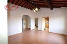 Foto Appartamento in vendita a Montevarchi - 5 locali 90mq