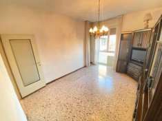 Foto Appartamento in vendita a Monza - 2 locali 63mq