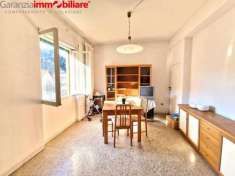Foto Appartamento in vendita a Napoli - 3 locali 80mq