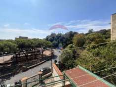 Foto Appartamento in vendita a Napoli - 4 locali 125mq
