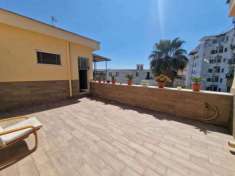 Foto Appartamento in vendita a Napoli - 5 locali 125mq