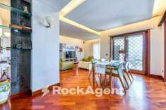 Foto Appartamento in vendita a Napoli - 5 locali 154mq