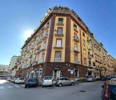 Foto Appartamento in vendita a Napoli - 6 locali 165mq