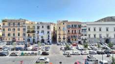 Foto Appartamento in vendita a Napoli