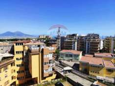 Foto Appartamento in vendita a Napoli