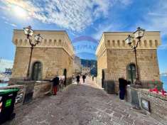 Foto Appartamento in vendita a Napoli