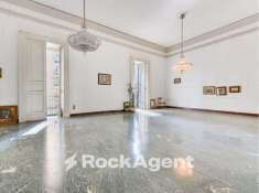 Foto Appartamento in vendita a Napoli