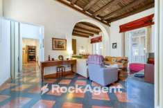 Foto Appartamento in vendita a Napoli