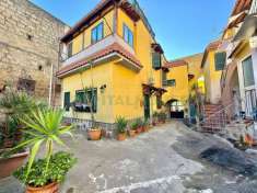 Foto Appartamento in vendita a Napoli