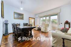 Foto Appartamento in vendita a Napoli