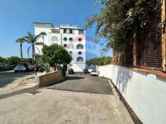 Foto Appartamento in vendita a Napoli