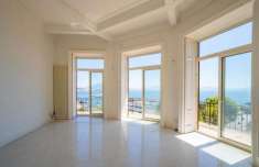 Foto Appartamento in vendita a Napoli
