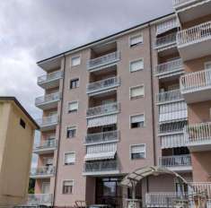 Foto Appartamento in vendita a Nizza Monferrato - 6 locali 170mq