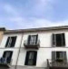 Foto Appartamento in vendita a Novara - 5 locali 190mq