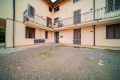 Foto Appartamento in vendita a Oggiona Con Santo Stefano