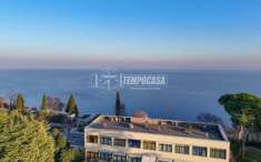 Foto Appartamento in vendita a Padenghe Sul Garda