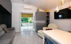 Foto Appartamento in vendita a Padenghe Sul Garda