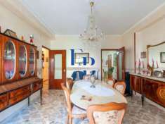 Foto Appartamento in vendita a Palermo - 4 locali 125mq