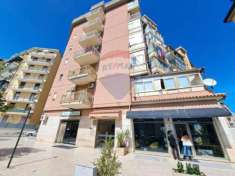 Foto Appartamento in vendita a Palermo - 6 locali 140mq