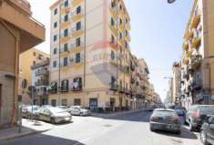 Foto Appartamento in vendita a Palermo - 6 locali 144mq