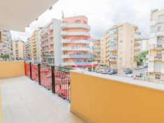 Foto Appartamento in vendita a Palermo - 6 locali 175mq