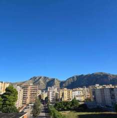 Foto Appartamento in vendita a Palermo