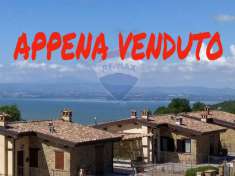 Foto Appartamento in vendita a Passignano Sul Trasimeno