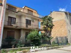 Foto Appartamento in vendita a Pastorano - 5 locali 210mq