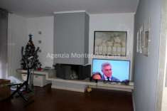Foto Appartamento in vendita a Pesaro - 6 locali 267mq