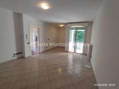 Foto Appartamento in vendita a Pesaro